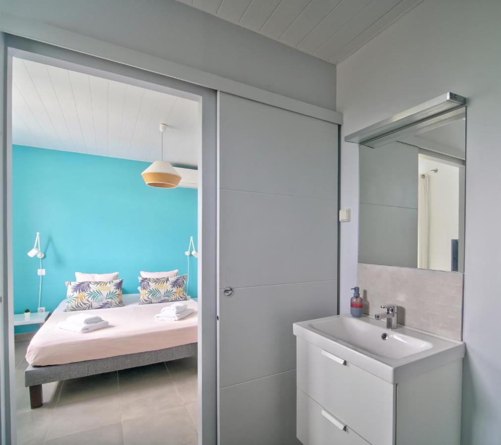 Seacove & Seaside Villas, Classees 4 Etoiles เลส์ทรัวส์-ซีเลต์ ภายนอก รูปภาพ