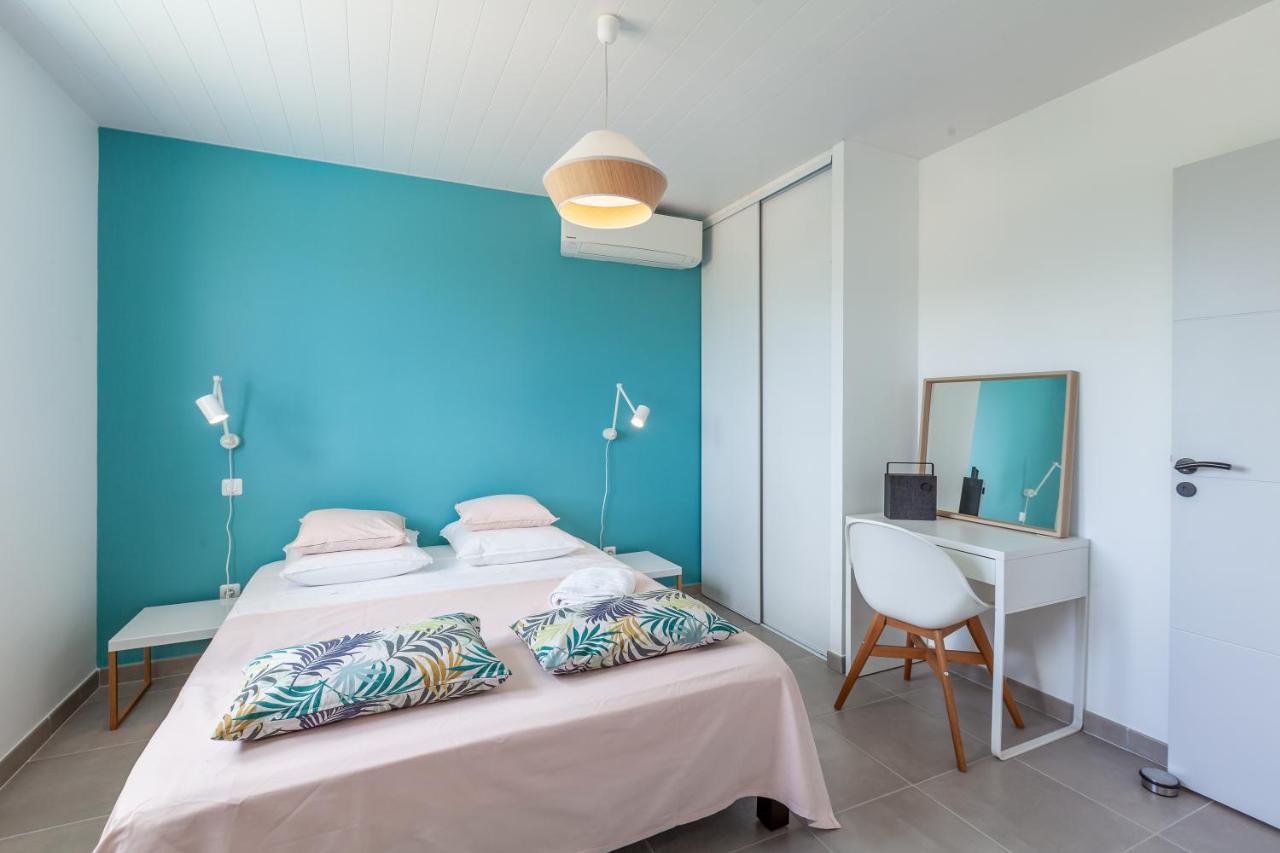 Seacove & Seaside Villas, Classees 4 Etoiles เลส์ทรัวส์-ซีเลต์ ภายนอก รูปภาพ