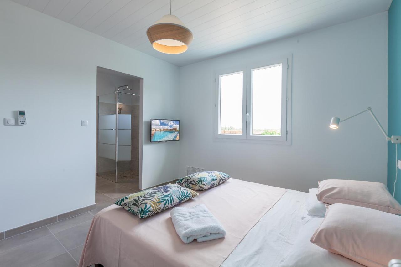 Seacove & Seaside Villas, Classees 4 Etoiles เลส์ทรัวส์-ซีเลต์ ภายนอก รูปภาพ